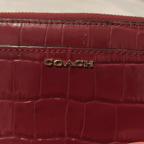 Coach burgundy crocodile-embossed wallet - Picture 11 of 14